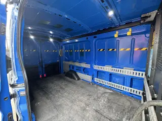 2018 Ford Transit Van T-250 148" Med Rf 9000 GVWR Sliding RH Dr