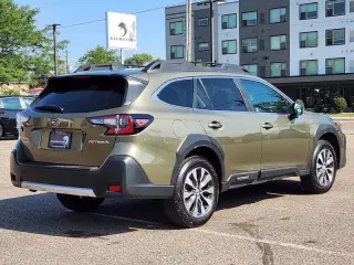 Subaru Outback 2025