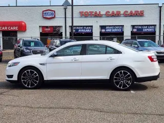 2019 Ford Taurus
