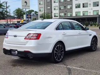 2019 Ford Taurus