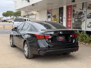 Nissan Altima 2020
