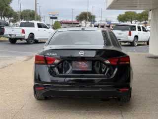 Nissan Altima 2020