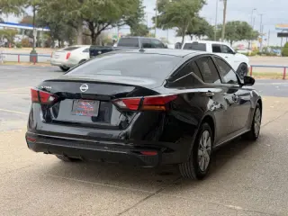 Nissan Altima 2020