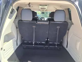 2011 Chrysler Town and Country