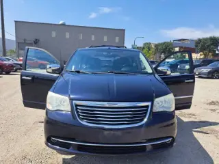 2011 Chrysler Town and Country