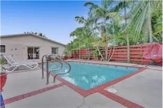 Propiedad de alquiler con 4 dormitorios y 2 baños en Hallandale Beach