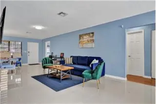 Propiedad de alquiler con 4 dormitorios y 2 baños en Hallandale Beach