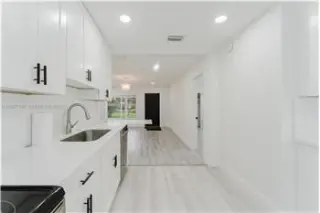 Propiedad de alquiler con 3 habitaciones y 2 baños en Oakland Park