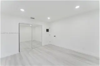 Propiedad de alquiler con 3 habitaciones y 2 baños en Oakland Park