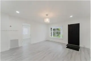 Propiedad de alquiler con 3 habitaciones y 2 baños en Oakland Park