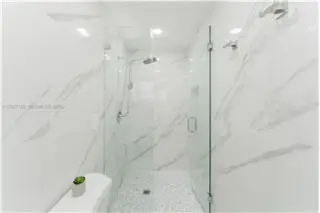 Propiedad de alquiler con 3 habitaciones y 2 baños en Oakland Park