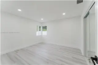 Propiedad de alquiler con 3 habitaciones y 2 baños en Oakland Park