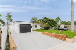 Propiedad de alquiler con 3 habitaciones y 2 baños en Oakland Park