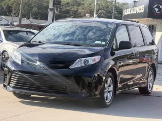 Toyota Sienna L 2020 de 7 pasajeros