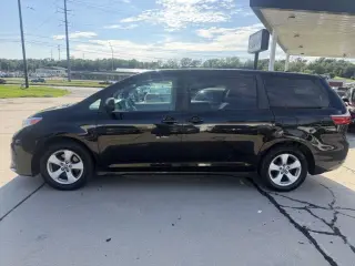 Toyota Sienna L 2020 de 7 pasajeros