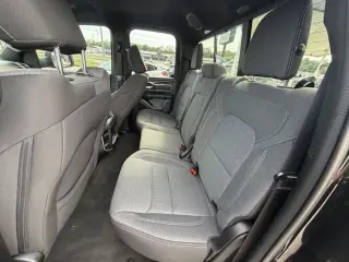 2023 RAM 1500 Big Horn 4x4 Quad Cab Caja Grande de 6'4"