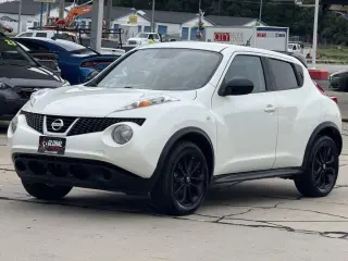 Nissan Juke 2014 5p Wgn CVT S tracción en todas las ruedas