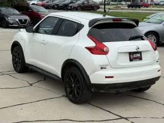 Nissan Juke 2014 5p Wgn CVT S tracción en todas las ruedas