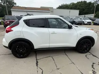 Nissan Juke 2014 5p Wgn CVT S tracción en todas las ruedas