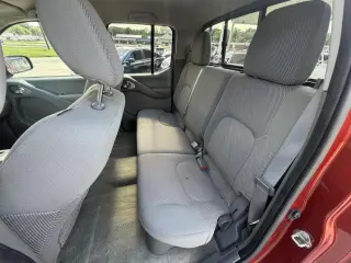 Nissan Frontier 4WD Cabina de Tripulantes Larga Automático SV 2016