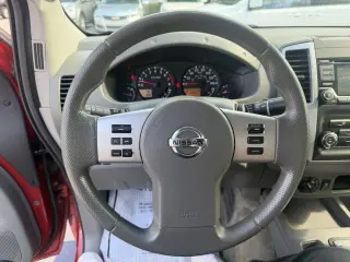 Nissan Frontier 4WD Cabina de Tripulantes Larga Automático SV 2016