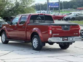 Nissan Frontier 4WD Cabina de Tripulantes Larga Automático SV 2016