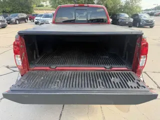 Nissan Frontier 4WD Cabina de Tripulantes Larga Automático SV 2016