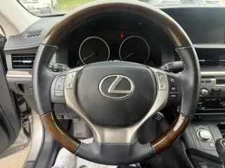 Lexus ES 350 Sedán 2015