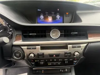 Lexus ES 350 Sedán 2015