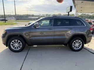 Jeep Grand Cherokee Laredo E 4WD 2021