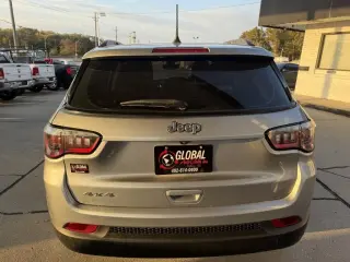 Jeep Compass Latitude 4WD 2021