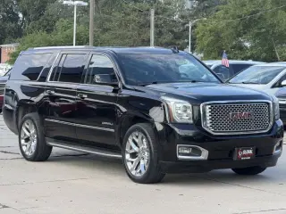2017 GMC Yukon XL Denali 4WD