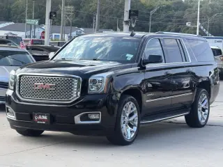 2017 GMC Yukon XL Denali 4WD