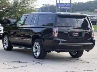 2017 GMC Yukon XL Denali 4WD