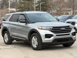 Ford Explorer XLT 4WD 2023