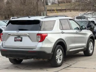 Ford Explorer XLT 4WD 2023