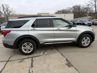 Ford Explorer XLT 4WD 2023