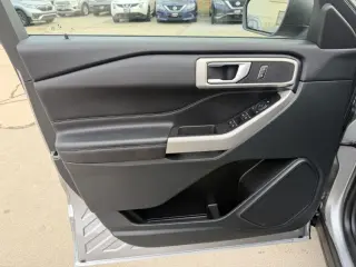Ford Explorer XLT 4WD 2023