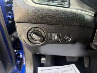 Dodge Challenger SXT 2022 con tracción en todas las ruedas