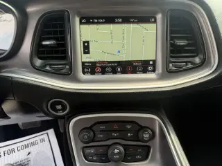 Dodge Challenger SXT 2022 con tracción en todas las ruedas