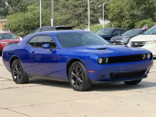 Dodge Challenger SXT 2022 con tracción en todas las ruedas