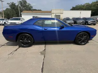 Dodge Challenger SXT 2022 con tracción en todas las ruedas
