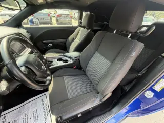 Dodge Challenger SXT 2022 con tracción en todas las ruedas