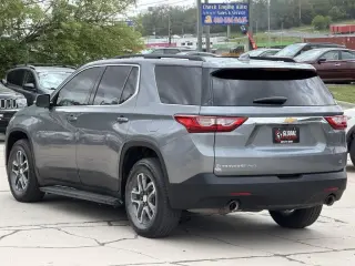 2020 Chevrolet Traverse AWD 4p LT de tela con 1LT