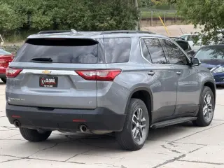 2020 Chevrolet Traverse AWD 4p LT de tela con 1LT