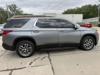 2020 Chevrolet Traverse AWD 4p LT de tela con 1LT
