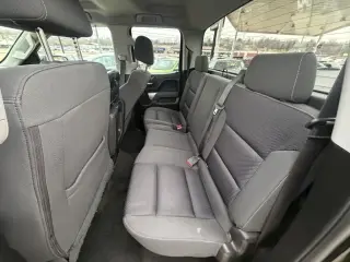 Chevrolet Silverado 1500 4WD Doble Cab 143.5" LT con 1LT de 2018