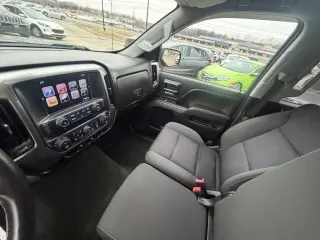 Chevrolet Silverado 1500 4WD Doble Cab 143.5" LT con 1LT de 2018