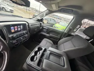 Chevrolet Silverado 1500 4WD Doble Cab 143.5" LT con 1LT de 2018