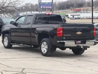 Chevrolet Silverado 1500 4WD Doble Cab 143.5" LT con 1LT de 2018